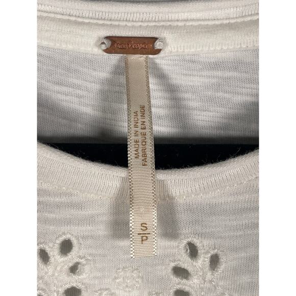 Free People Eyelet Tee Women’s Small Cream Summer Basic Casual Delicate - Picture 2 of 7
